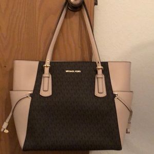 Michael Kors tote